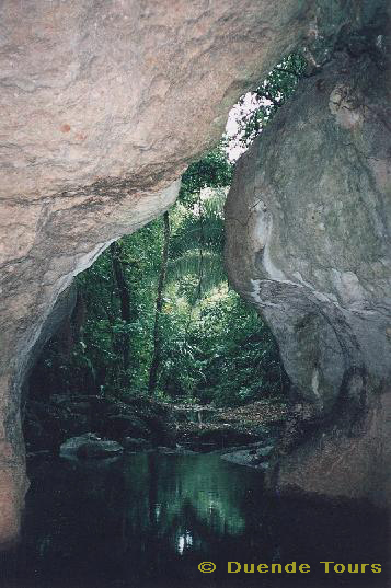 Belize - Terugblik in grot