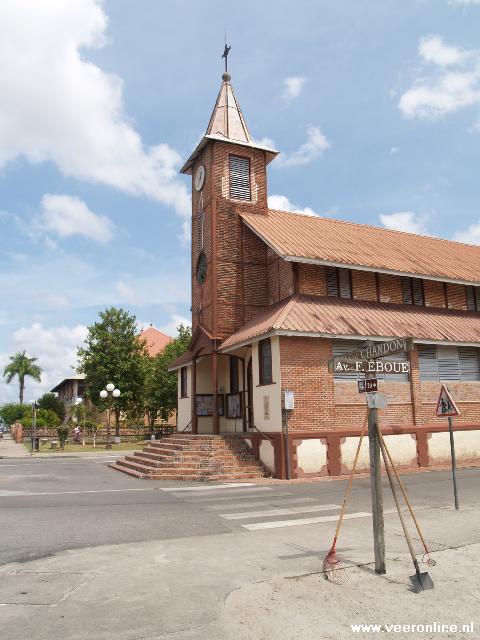 Frans Guyana - Kerkje