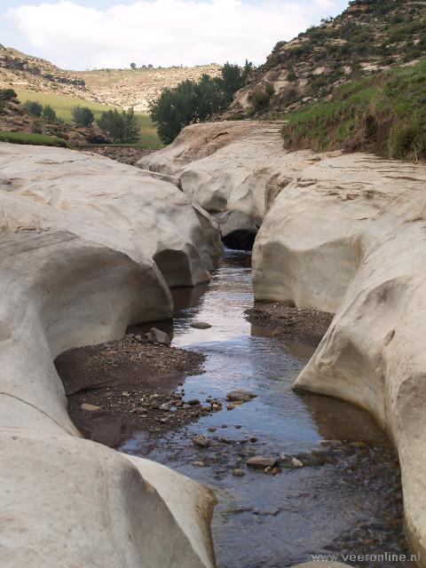 Lesotho - Uitgesleten rotsen